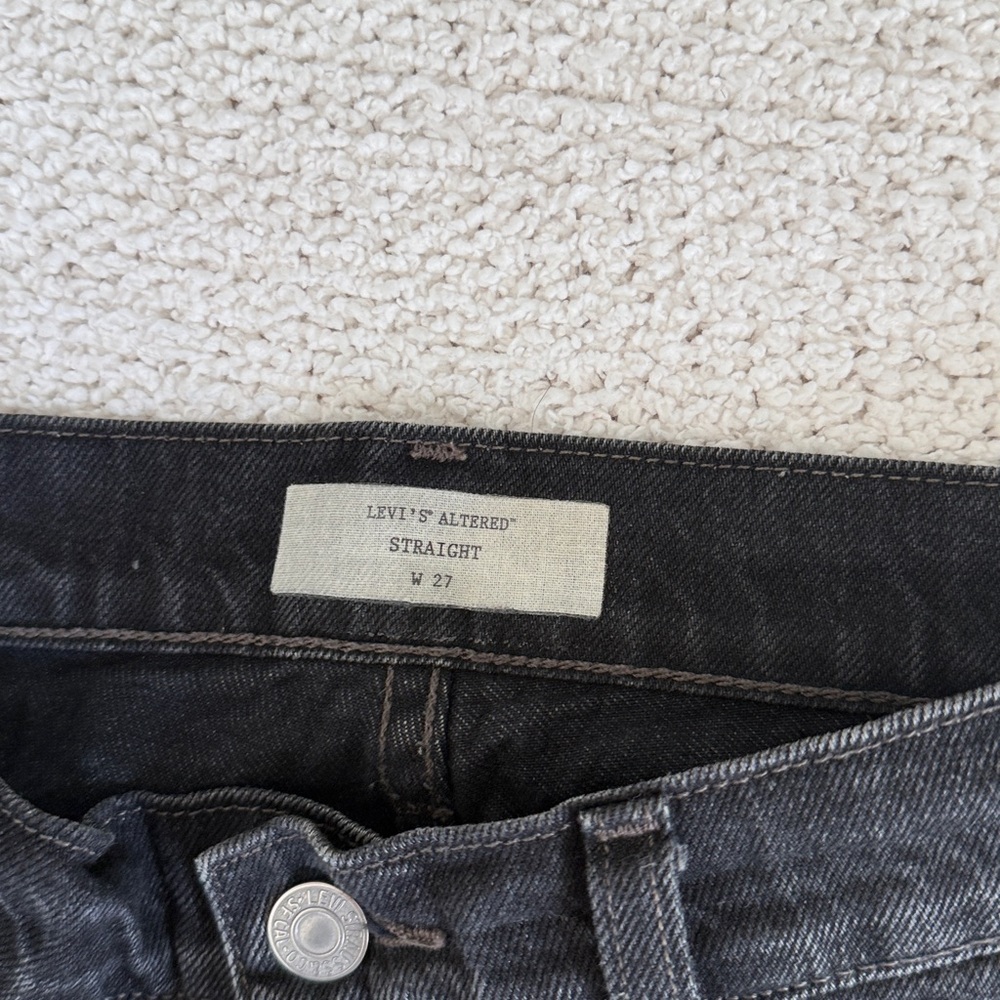Levi's REVOLVE Altered Straight Leg Black Jeans Distressed Size 27 - Picture 5 of 14